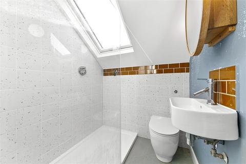 23 Twining Avenue, Twickenham, TW2 5LL