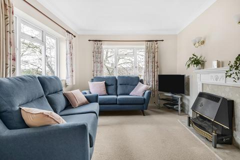 2 bedroom flat for sale, Trinity Court, Wethered Road, Marlow