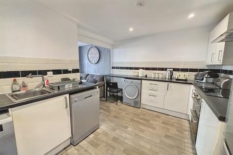 4 bedroom flat for sale, Weymouth