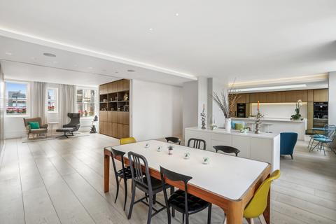 3 bedroom apartment for sale, Welbeck Street, London W1G