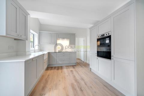 370 Brighton Road, South Croydon, CR2 6AL