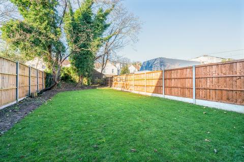 370 Brighton Road, South Croydon, CR2 6AL
