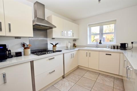 3 Amos Drive, Pocklington, York, YO42 2BS