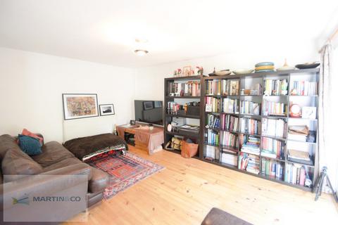 3 bedroom semi-detached house for sale, Walton On Thames
