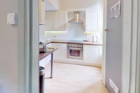 1 bedroom flat to rent, St Stephen Place, Edinburgh, EH3