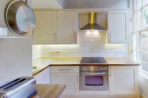 1 bedroom flat to rent, St Stephen Place, Edinburgh, EH3