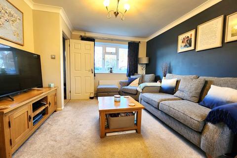 2 bedroom end of terrace house for sale, Elliston Close, Elmswell