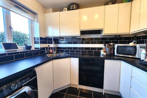 2 bedroom end of terrace house for sale, Elliston Close, Elmswell