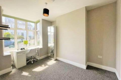 3 bedroom apartment for sale - Princes Road, Brighton