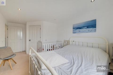 2 bedroom flat for sale, Church Road, London NW10