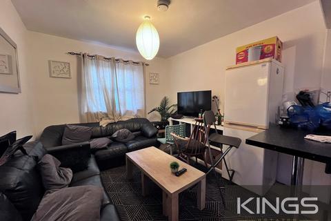 5 bedroom terraced house to rent, Bellevue Road, Southampton