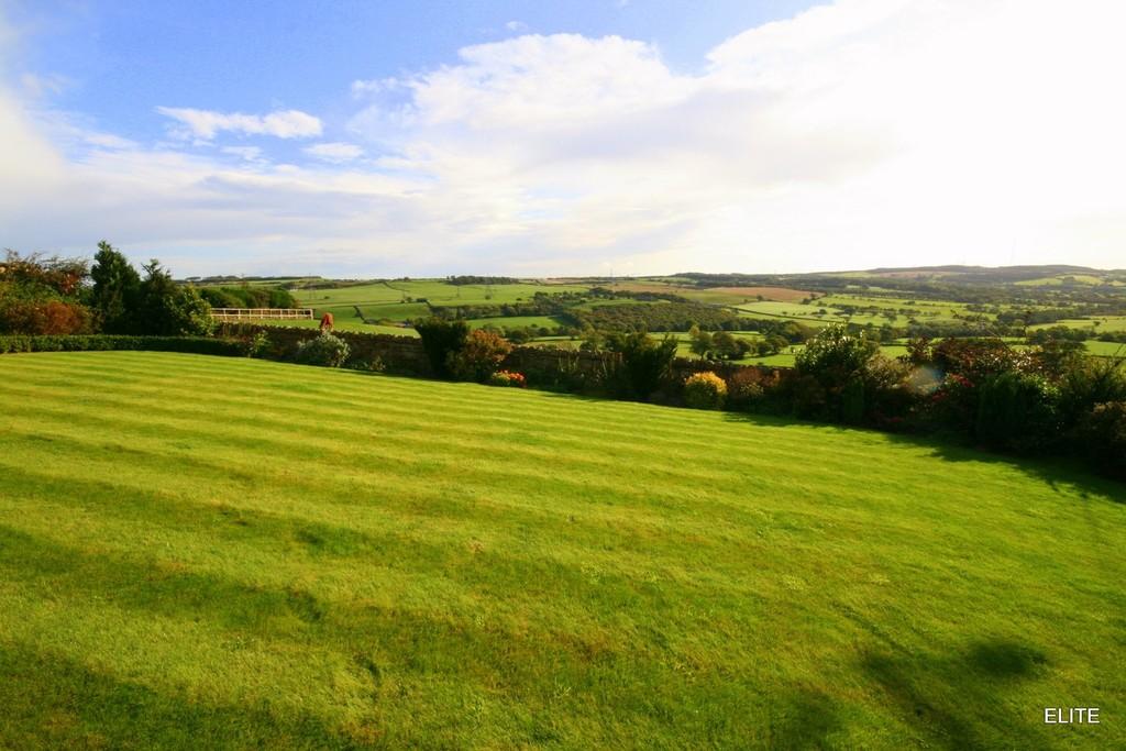 Whitehall Lane, Consett DH8 6 bed detached house to rent £3,250 pcm