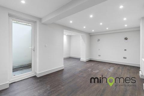 2 bedroom apartment to rent, Hanley Road, London