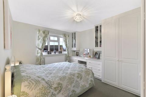 27 Fairview Close, Tonbridge, TN9 2UU