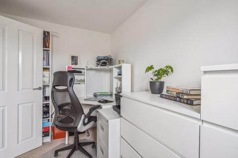 74 Corbetts Way, Thame, OX9 2FN