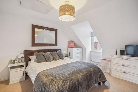 74 Corbetts Way, Thame, OX9 2FN