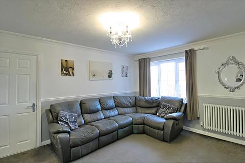 73 Bentley Drive, Church Langley, Harlow, CM17 9QT