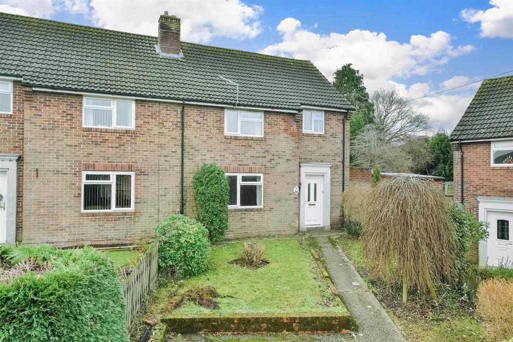Borough Road, Petersfield, Hampshire 3 bed semidetached house £375,000