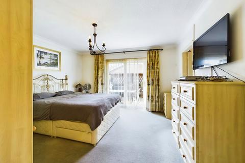 3 bedroom detached bungalow for sale, Riverside Mead, Stanground Marina, Peterborough, PE2