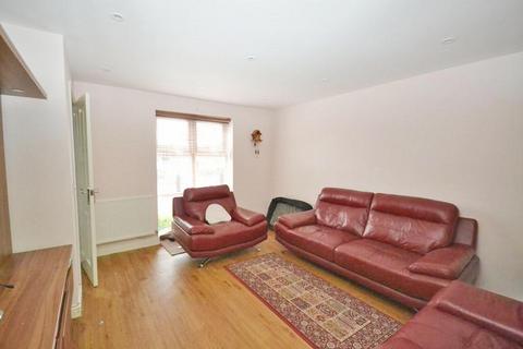 5 Cranmore Circle, Broughton, Milton Keynes, MK10 7DD