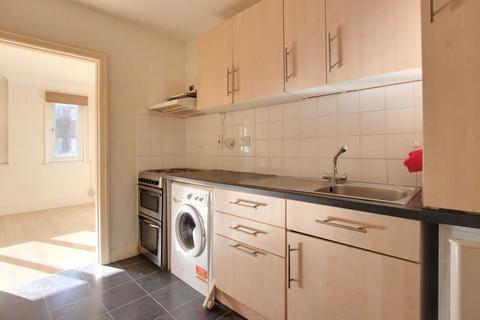 1 bedroom flat for sale - High Street, West Wickham