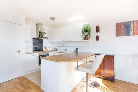 2 bedroom flat to rent, Essex Road