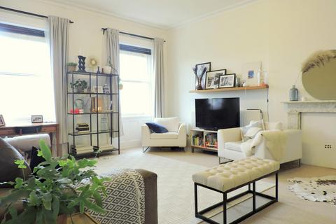 2 bedroom apartment to rent, Adelaide Crescent, Hove