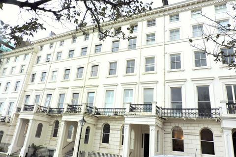 2 bedroom apartment to rent, Adelaide Crescent, Hove