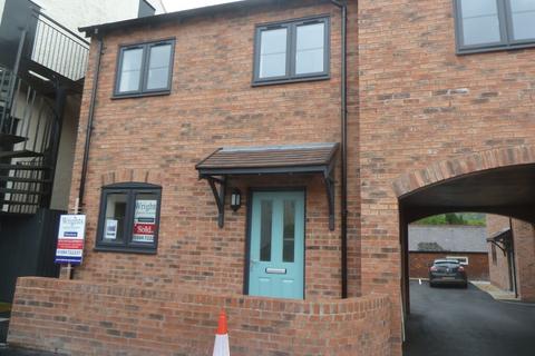 3 bedroom townhouse to rent, 1 Maltings Court Church Stretton SY6 6FD