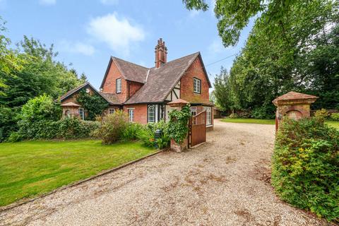 4 bedroom detached house to rent, Sherfield English, Romsey SO51