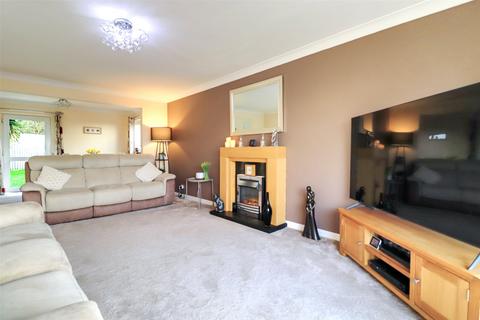 4 bedroom bungalow for sale, Raleigh Close, South Molton, Devon, EX36