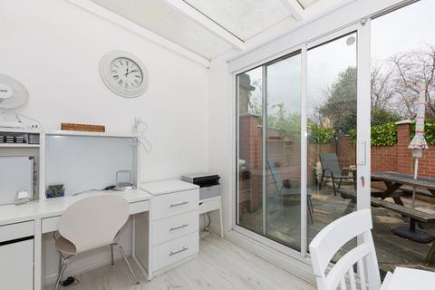 24 Beech Avenue, Sidcup, DA15 8NH