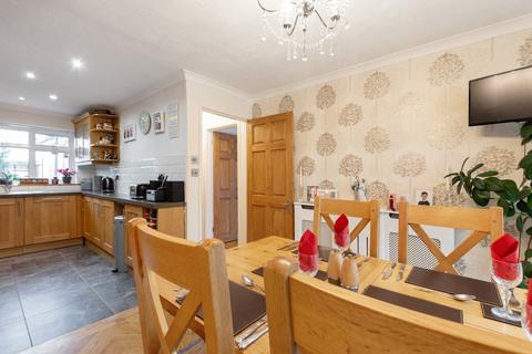 10 Overbrae, Beckenham, BR3 1SX