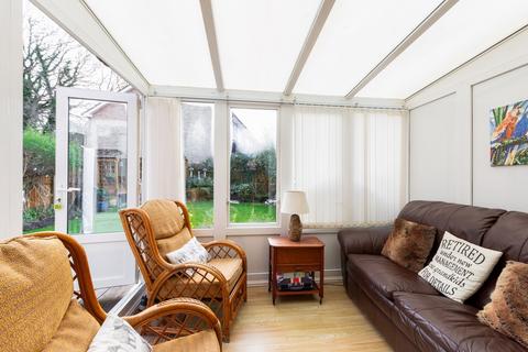 10 Overbrae, Beckenham, BR3 1SX