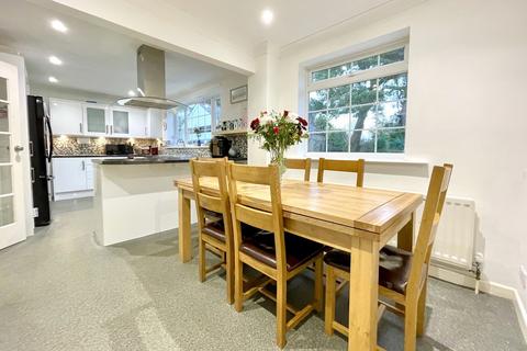 47 Stirling Road, Bournemouth, BH3 7JH