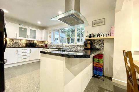 47 Stirling Road, Bournemouth, BH3 7JH