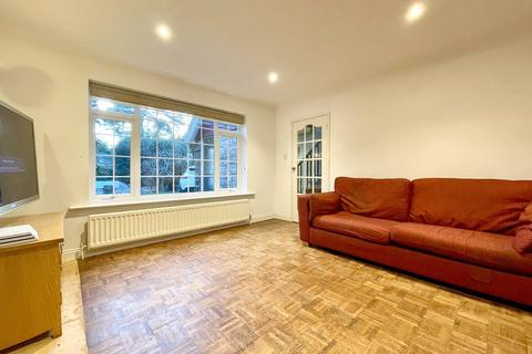 47 Stirling Road, Bournemouth, BH3 7JH