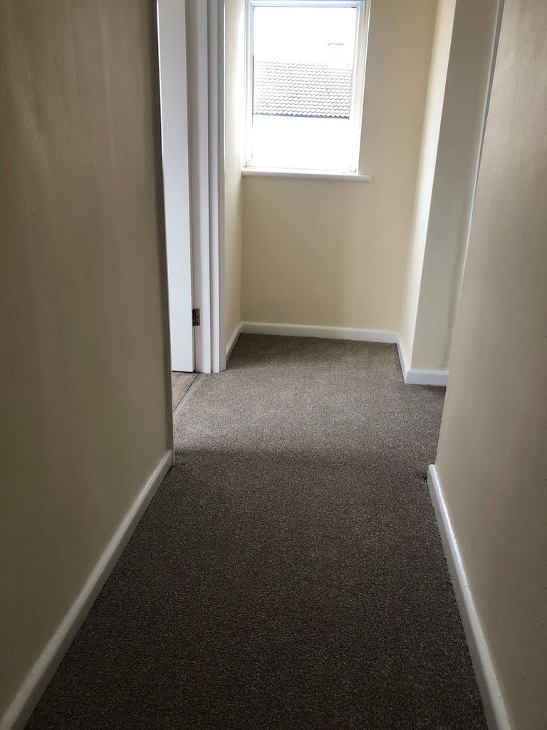 Hyde Avenue, Stotfold, SG5 3 bed detached house to rent £1,450 pcm (£