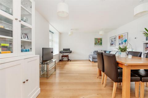 2 bedroom flat for sale - Holly Lodge Mansions, Oakeshott Avenue, Highgate, London, N6