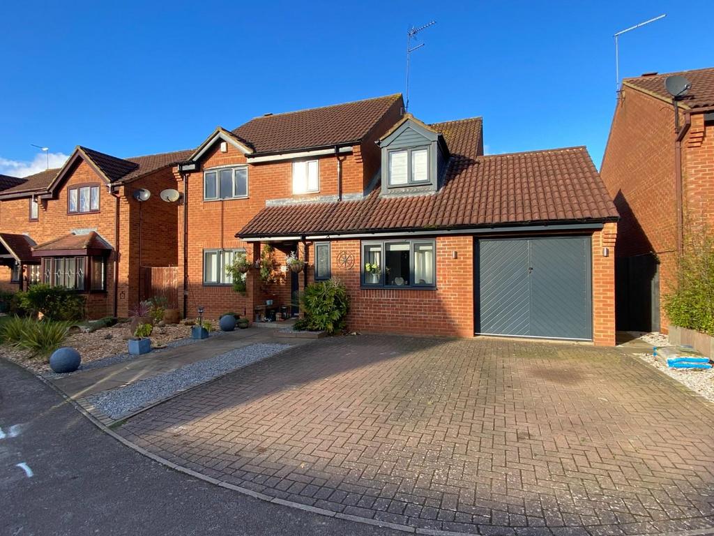 Tanfield Lane, Rushmere, Northampton NN1 4 bed detached house for sale