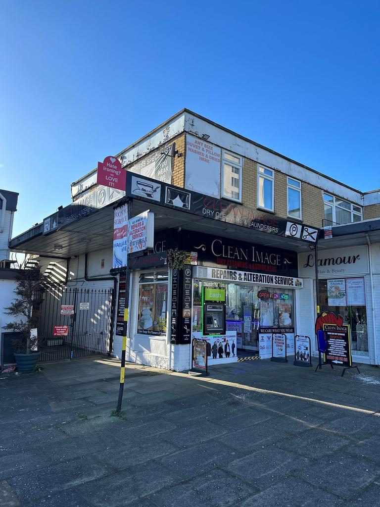 Mutton Lane, Potters Bar, EN6 Property for sale £75,000