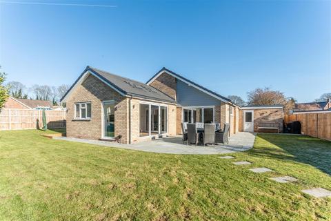 3 bedroom detached bungalow for sale, Franklins Road, Old Stevenage