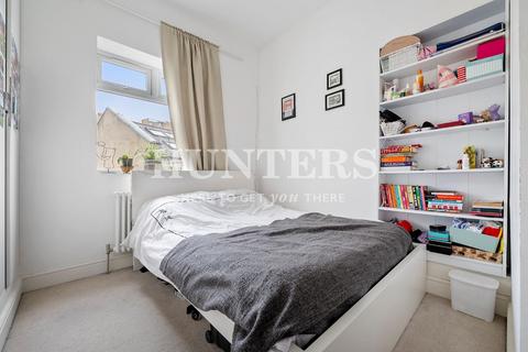 3 bedroom flat for sale, Kilburn London, NW2