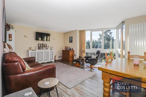2 bedroom apartment for sale, Park View, Hoddesdon