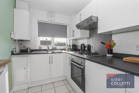 17, Eversley Lodge Park View, Hoddesdon, EN11 8PH