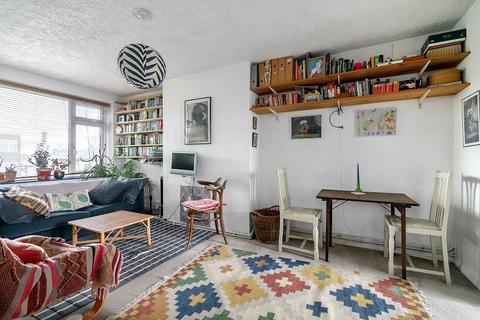 119b Northumberland Park, London, N17 0TL