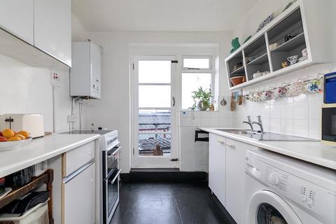 119b Northumberland Park, London, N17 0TL