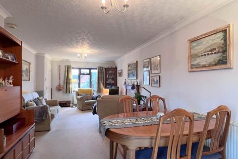 7 Tai Ar Y Bryn, Builth Wells, LD2 3US