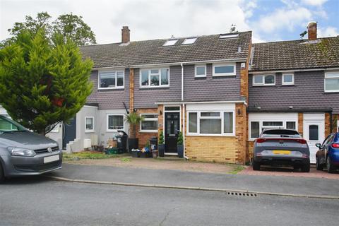 4 bedroom terraced house for sale, Claremont, Cheshunt, Waltham Cross