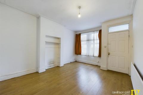 2 bedroom flat for sale, Hamilton Road, Harrow